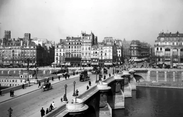 Le Pont-Neuf à Paris vers 1950